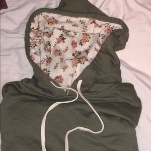 Cropped Army Green Sweatshirt